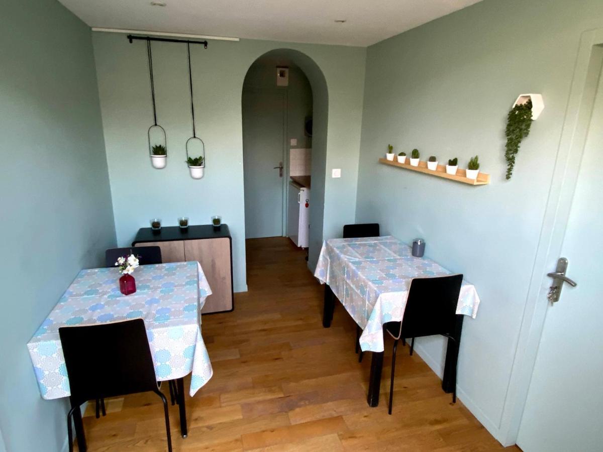 Au 10 Bed & Breakfast Luisant Exteriör bild