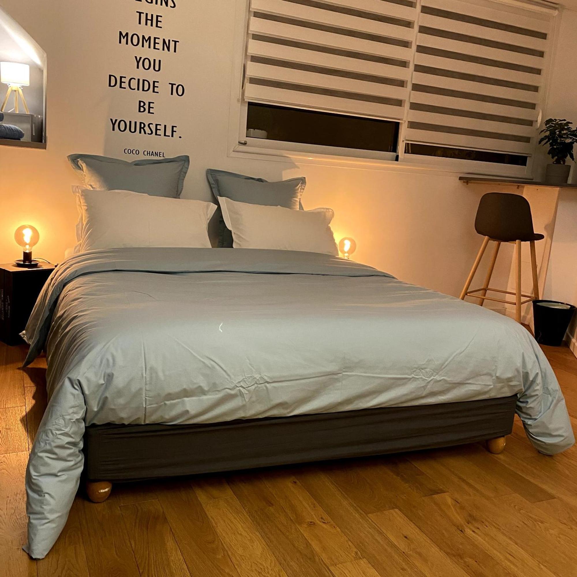 Au 10 Bed & Breakfast Luisant Rum bild