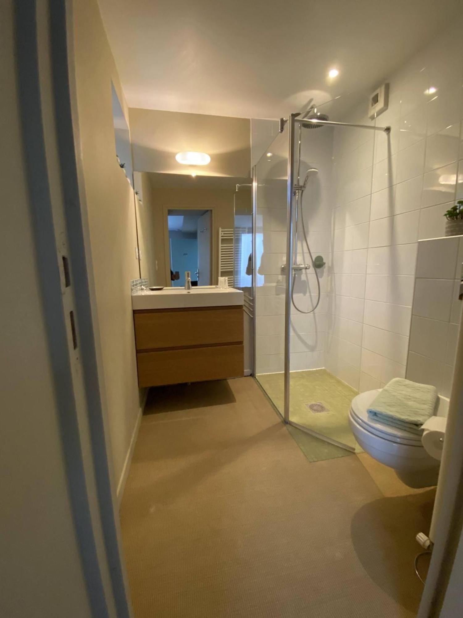Au 10 Bed & Breakfast Luisant Rum bild