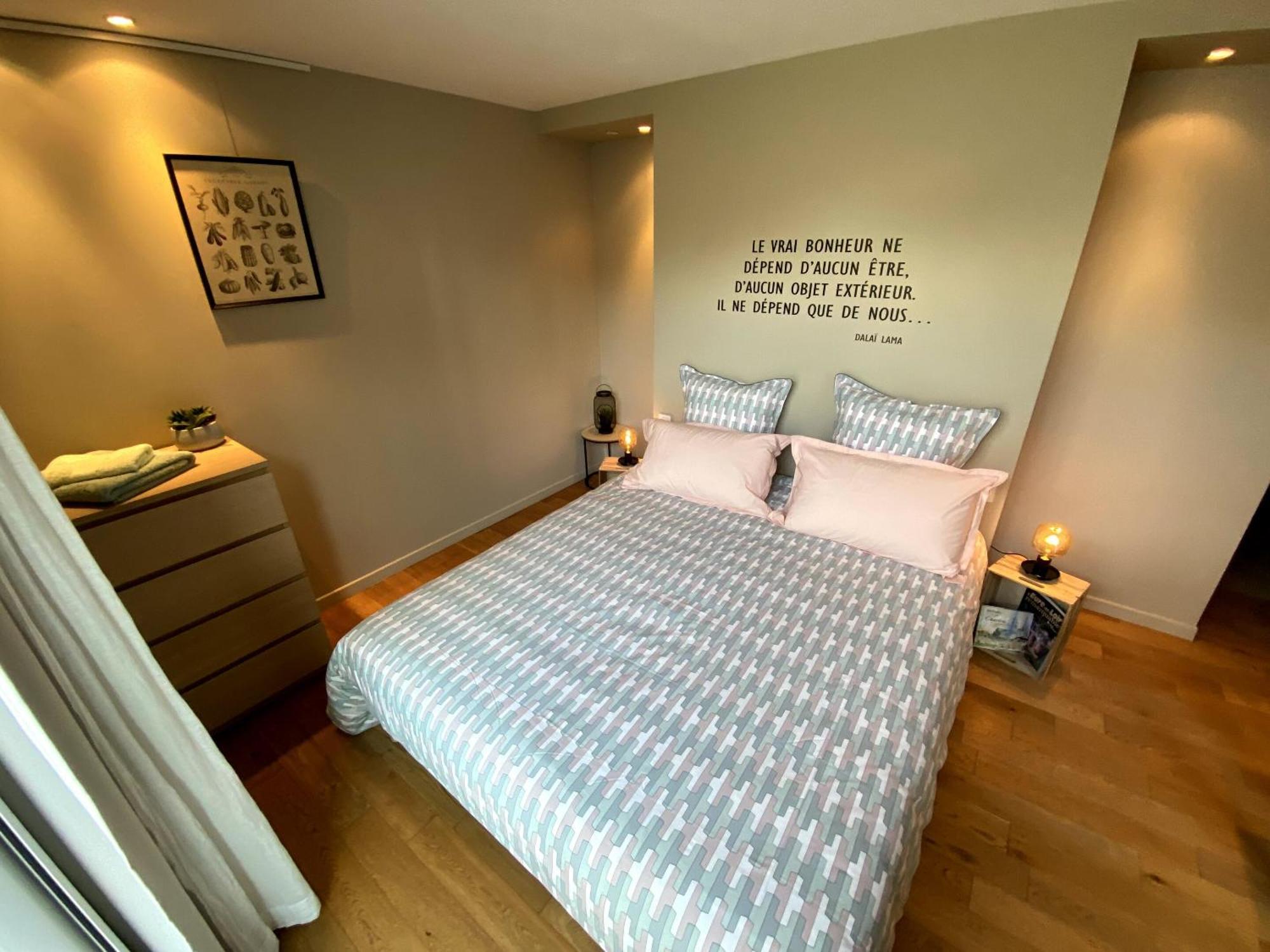 Au 10 Bed & Breakfast Luisant Rum bild