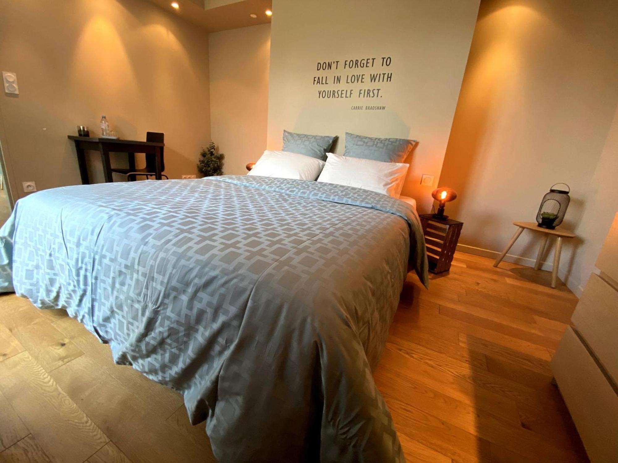 Au 10 Bed & Breakfast Luisant Rum bild